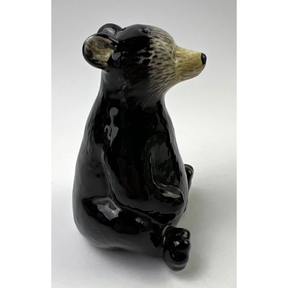 VTG Black Bear Ceramic/Porcelain Salt & Pepper Shakers